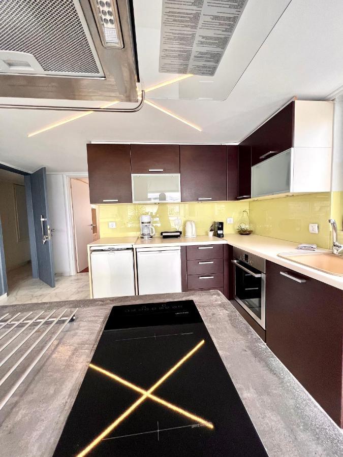 Citycenter Penthouse Mini Private Pool With Hydromassage And Great Town View 아테네 외부 사진